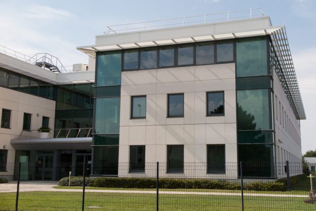 Photo of office building illustrates blog: "Owner- Occupied Commercial Real Estate: a Definition"